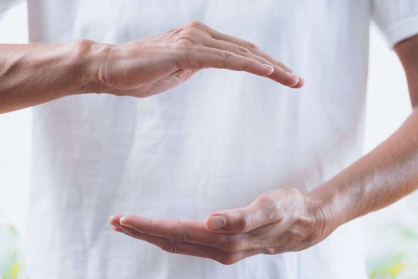 What Is Reiki Healing Good For: Benefits & What to Expect