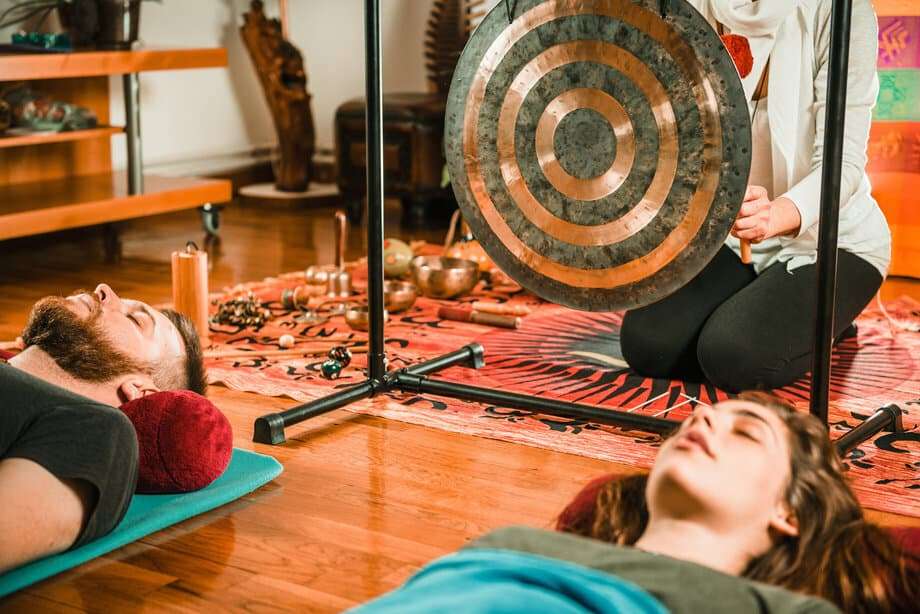 10 Benefits of a Sound Bath At Home: What They Are and How to Have One