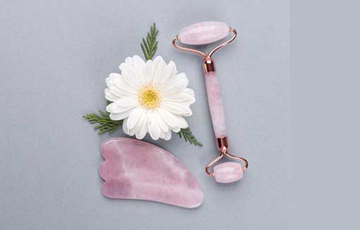 Rose Quartz Facial Roller: Benefits And How To Use It