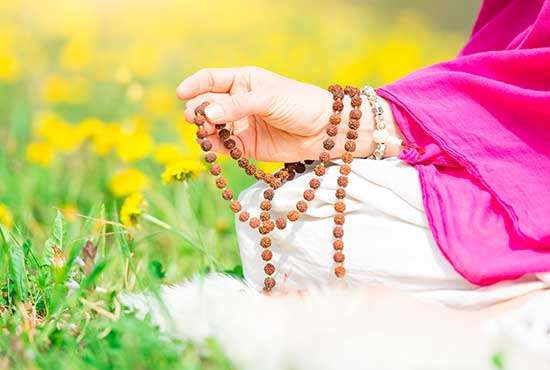 What is a Mala? (Definition, History, Types and Benefits)